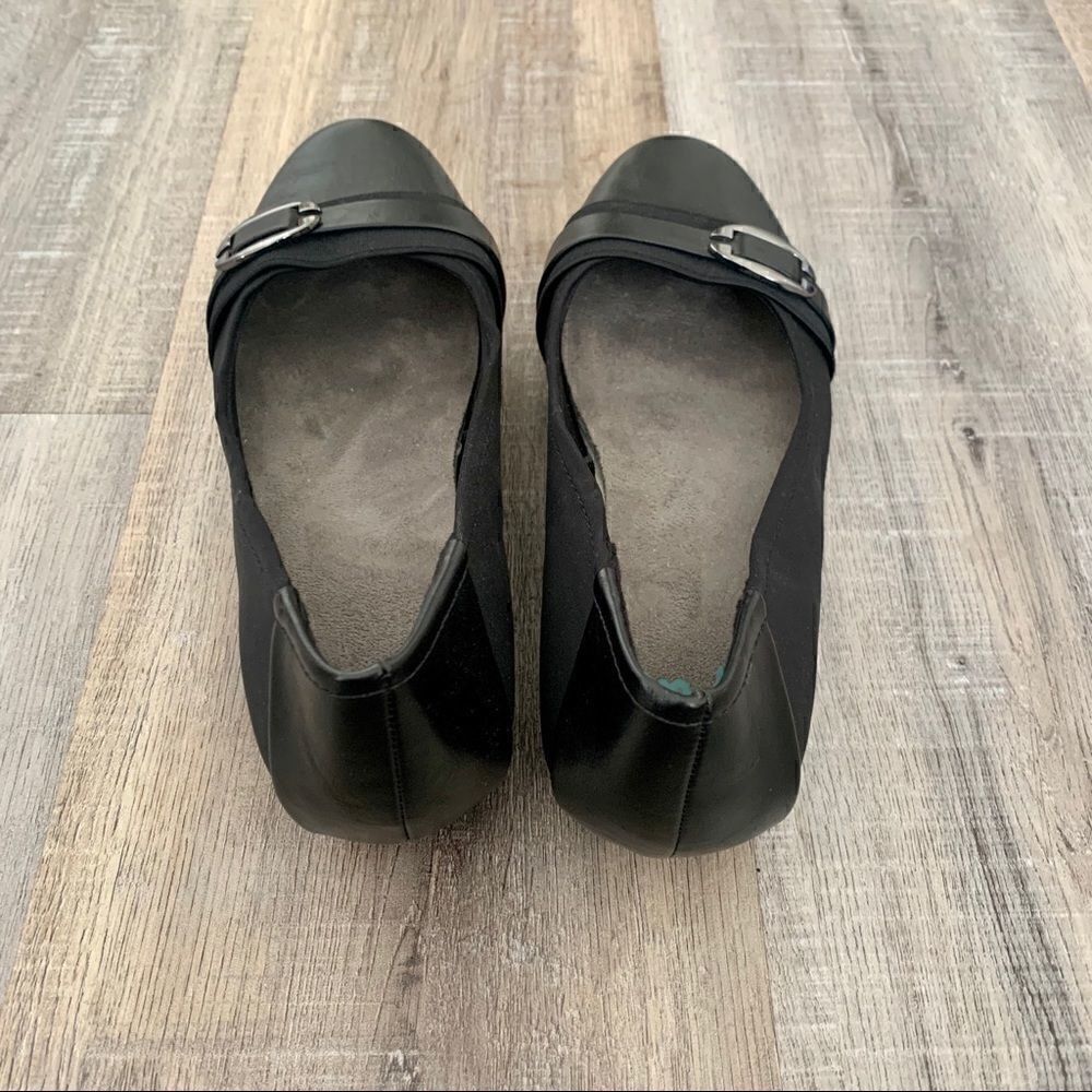Black slip on shoes - Picture 4 of 5